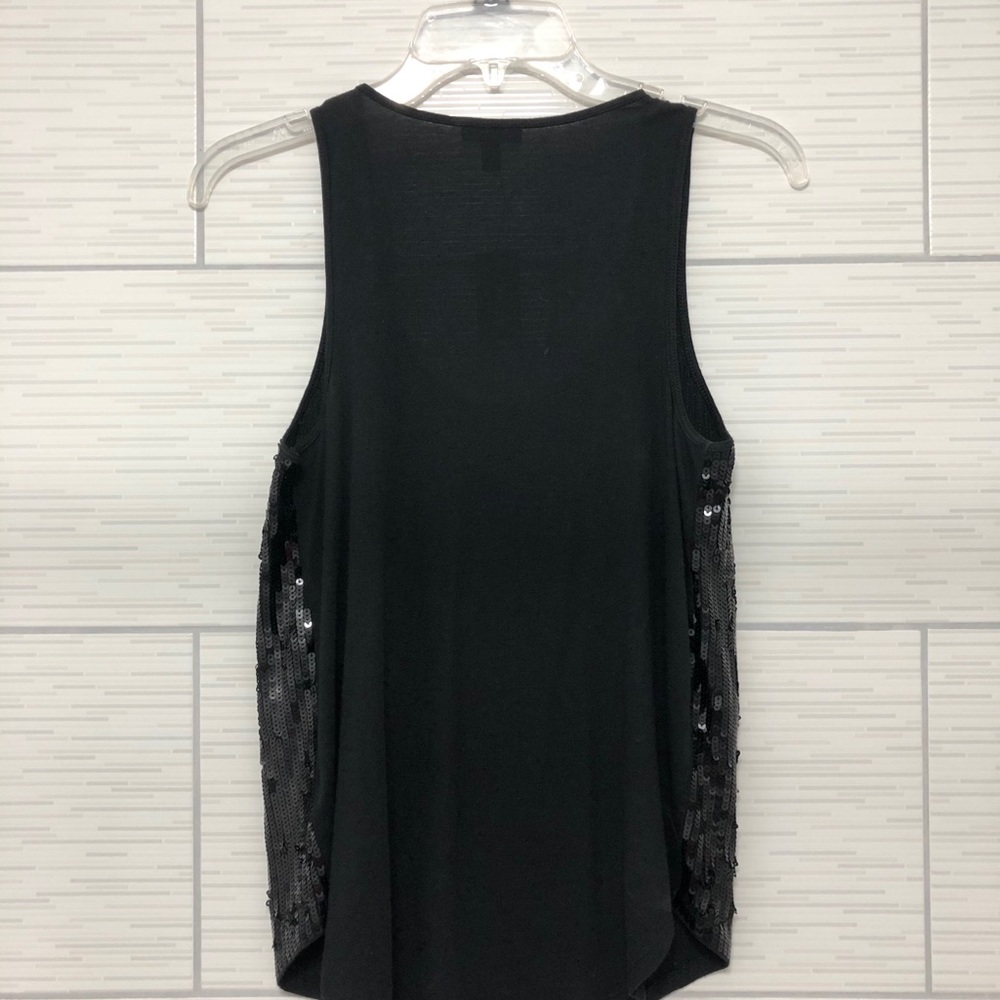 Express Tank Top - Picture 2 of 3